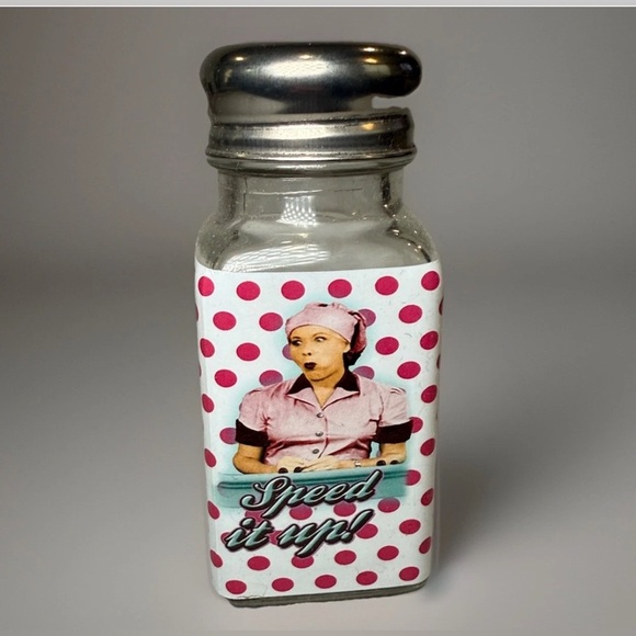 I Love Lucy Salt & Pepper Shakers Chocolate Factory Episode TV Show Collectible - Picture 7 of 8